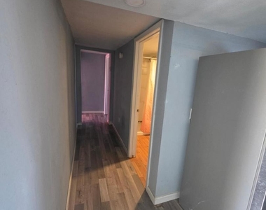 8038 W Palmaire Avenue - Photo Thumbnail 4