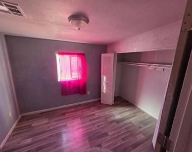 8038 W Palmaire Avenue - Photo Thumbnail 1