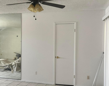8402 W Montecito Avenue - Photo Thumbnail 4
