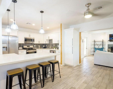 4214 N 20th Street - Photo Thumbnail 10