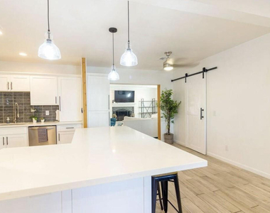 4214 N 20th Street - Photo Thumbnail 12