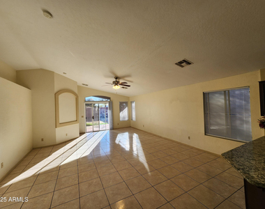 19417 N 7th Drive - Photo Thumbnail 8