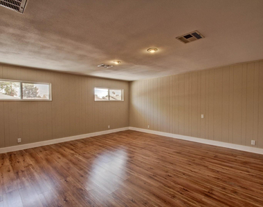 1030 E Manhatton Drive - Photo Thumbnail 28