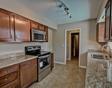 1030 E Manhatton Drive - Photo Thumbnail 25
