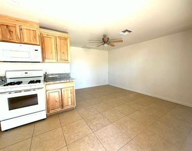 15841 N Sunny Lane - Photo Thumbnail 7
