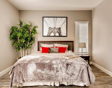 7863 E Nestling Way - Photo Thumbnail 10