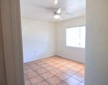 9975 W Lynx Drive - Photo Thumbnail 4