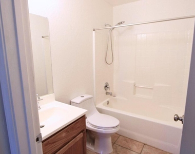 9975 W Lynx Drive - Photo Thumbnail 5