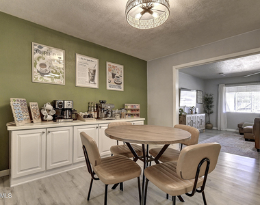 1027 W 19th Street - Photo Thumbnail 32