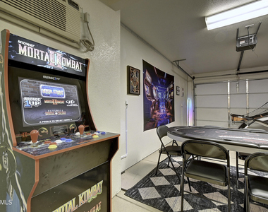 1027 W 19th Street - Photo Thumbnail 47
