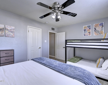 1027 W 19th Street - Photo Thumbnail 41