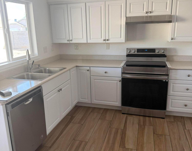 20601 N 33rd Ave Avenue - Photo Thumbnail 9