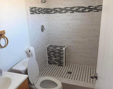 20601 N 33rd Ave Avenue - Photo Thumbnail 6
