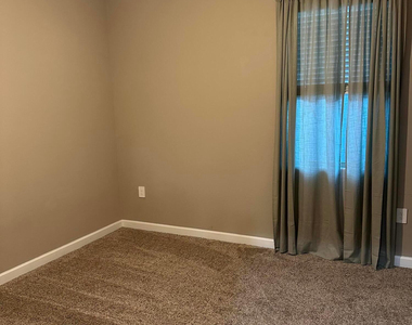 3910 N 301st Lane - Photo Thumbnail 13