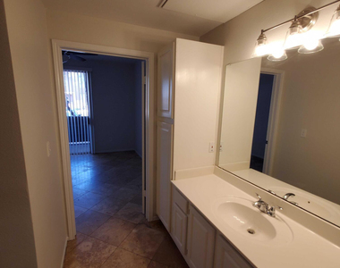 7009 E Acoma Drive - Photo Thumbnail 11