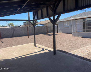 1811 N 44th Street - Photo Thumbnail 21