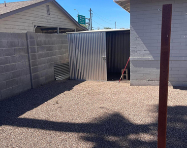 1811 N 44th Street - Photo Thumbnail 24