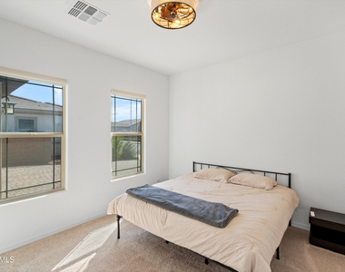 10812 E Tesla Avenue - Photo Thumbnail 6