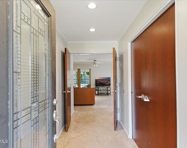 4613 E Vernon Avenue - Photo Thumbnail 1