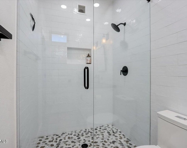 19777 N 76th Street - Photo Thumbnail 12