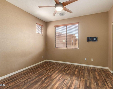 9551 E Redfield Road - Photo Thumbnail 10
