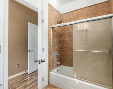 9551 E Redfield Road - Photo Thumbnail 15
