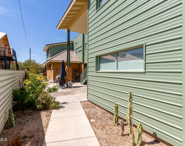 129 N 11th Avenue - Photo Thumbnail 13