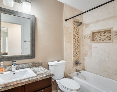 2022 E Wahalla Lane - Photo Thumbnail 20
