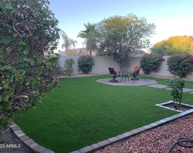 2022 E Wahalla Lane - Photo Thumbnail 29