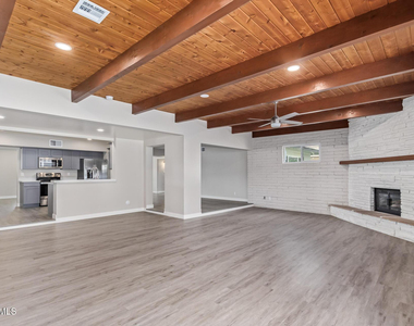 2136 W Village Drive - Photo Thumbnail 13
