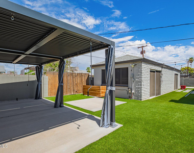 2136 W Village Drive - Photo Thumbnail 32