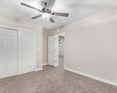 2136 W Village Drive - Photo Thumbnail 26