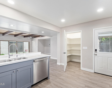 2136 W Village Drive - Photo Thumbnail 20