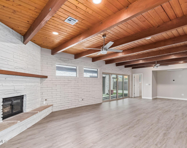 2136 W Village Drive - Photo Thumbnail 11
