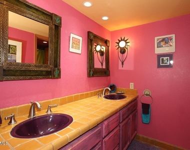6218 N 30th Place - Photo Thumbnail 24