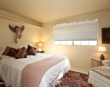 6218 N 30th Place - Photo Thumbnail 16