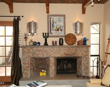 6218 N 30th Place - Photo Thumbnail 12