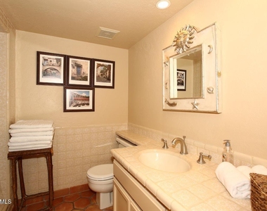6218 N 30th Place - Photo Thumbnail 18