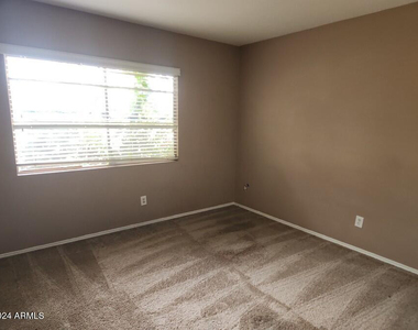 4330 W Royal Palm Road - Photo Thumbnail 8