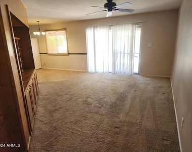 4330 W Royal Palm Road - Photo Thumbnail 2