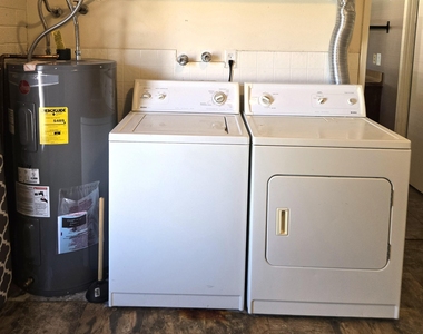 4330 W Royal Palm Road - Photo Thumbnail 25