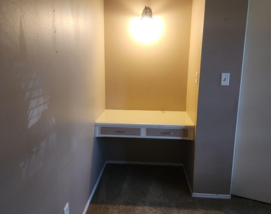 4330 W Royal Palm Road - Photo Thumbnail 11