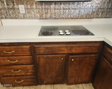 4330 W Royal Palm Road - Photo Thumbnail 5