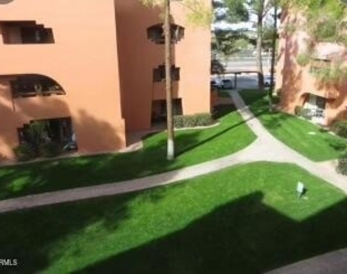 12222 N Paradise Village Parkway S - Photo Thumbnail 7