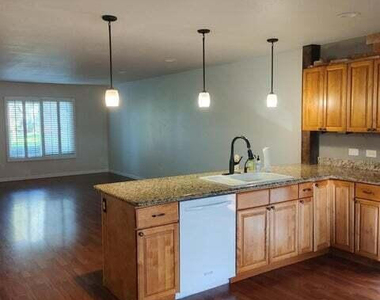 5031 N 81st Street - Photo Thumbnail 14