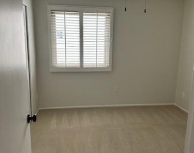 5031 N 81st Street - Photo Thumbnail 22