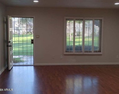 5031 N 81st Street - Photo Thumbnail 5