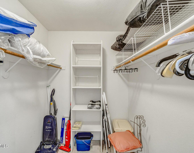 9460 E Mission Lane - Photo Thumbnail 21