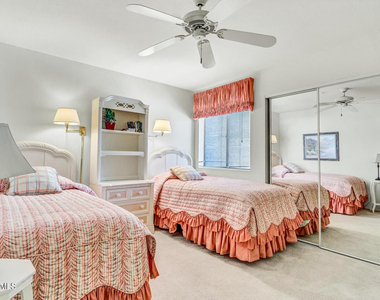 9460 E Mission Lane - Photo Thumbnail 22