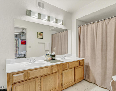 9460 E Mission Lane - Photo Thumbnail 19